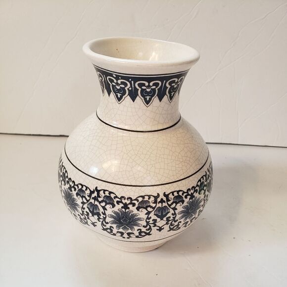 K's Collection Vase - Picture 3 of 7